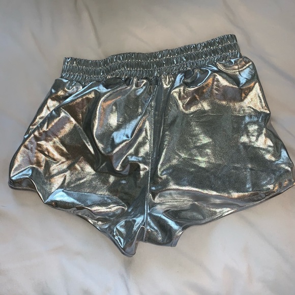 Silver Shorts with Pocketz - Picture 2 of 3
